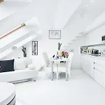 Unique Design Loft In Middle Of Centre Of Old Town With Netflix *