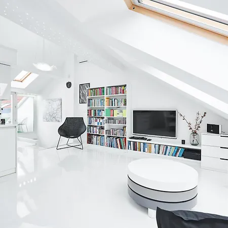 Unique Design Loft In Middle Of Centre Of Old Town With Netflix *