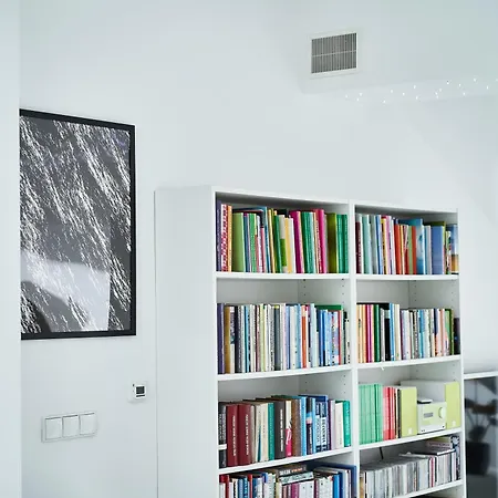 Unique Design Loft In Middle Of Centre Of Old Town With Netflix Apartment *